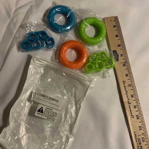 Five piece hand grip strengthener’s - Picture 3 of 4